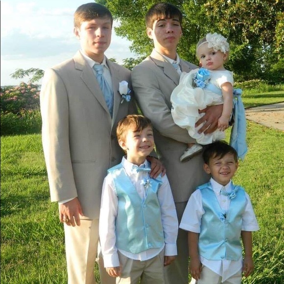 Meet your Posher, Deborah - Picture 2 of 8